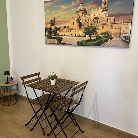 Dai Palermitani Rooms & Apartments Palermo Esterno foto